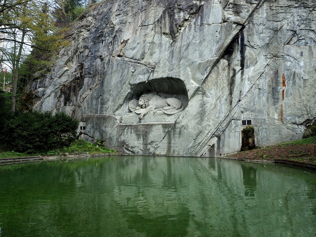 Люцерн Швейцария "Умирающий лев" - wea *