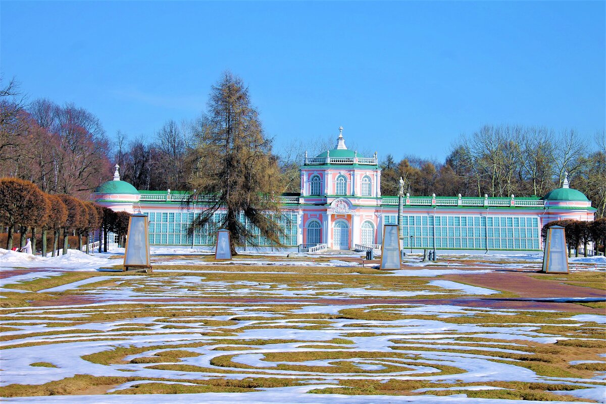 БОЛЬШАЯ КАМЕННАЯ ОРАНЖЕРЕЯ В КУСКОВО - Валентина 