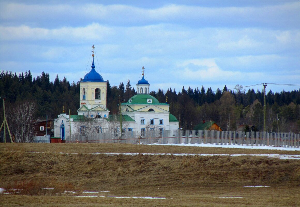 Деревенская церковь - Сергей Карачин
