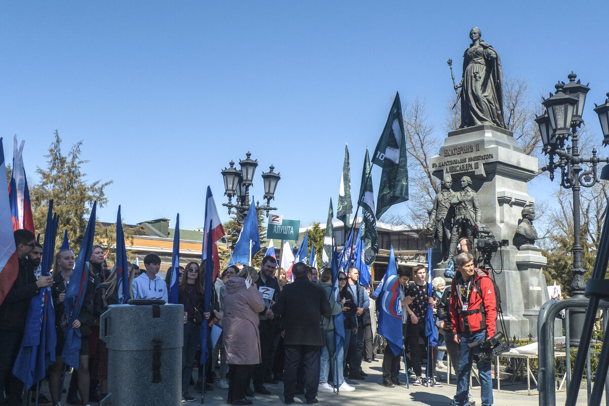 Митинг в горсаду - Валентин Семчишин