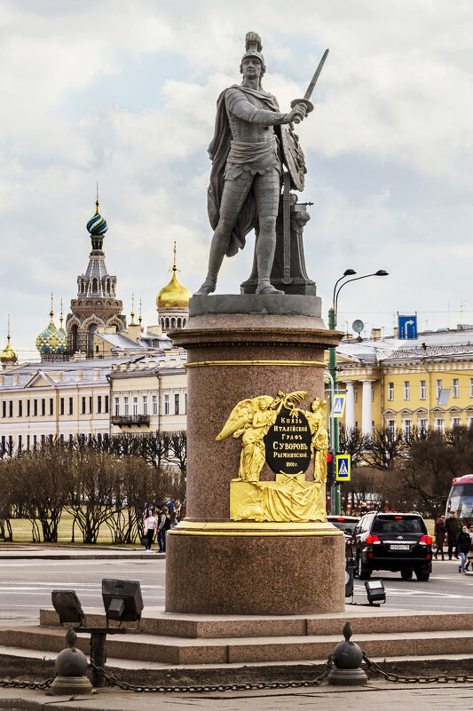 Памятник суворову в санкт петербурге на марсовом поле фото