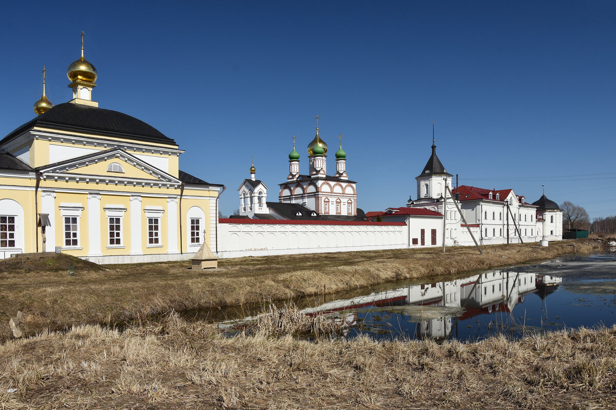 Ярославская область. Ростов Великий. Троице-Сергиев Варницкий монастырь. - Наташа *****