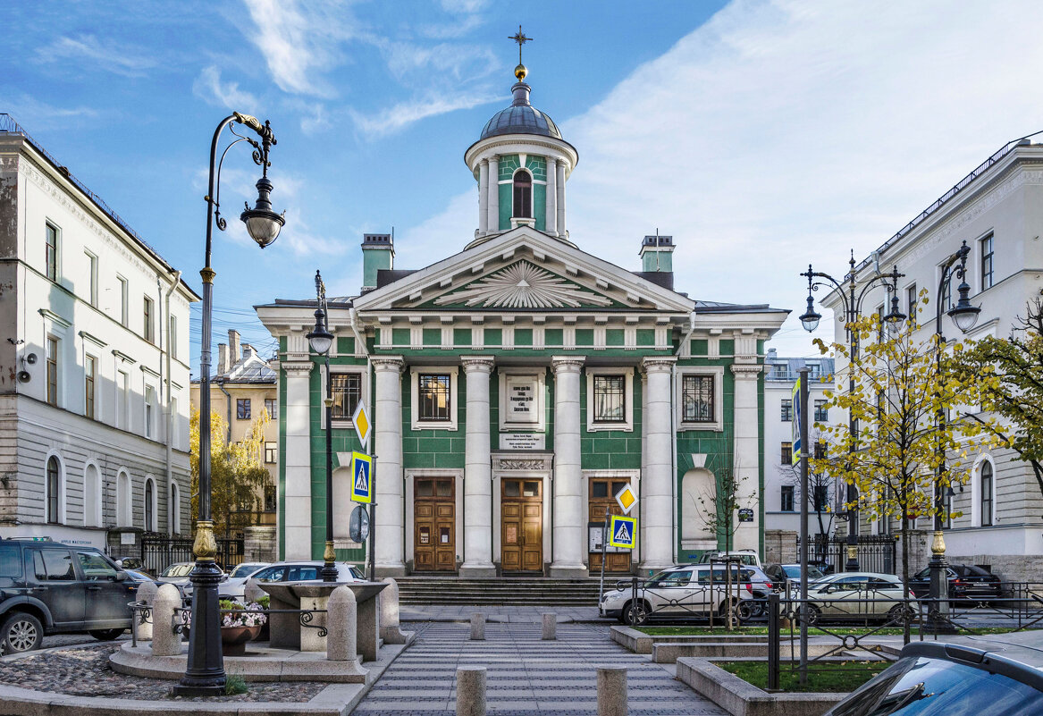 Здание финской лютеранской церкви на Большой Конюшенной улице в СПБ - Стальбаум Юрий 