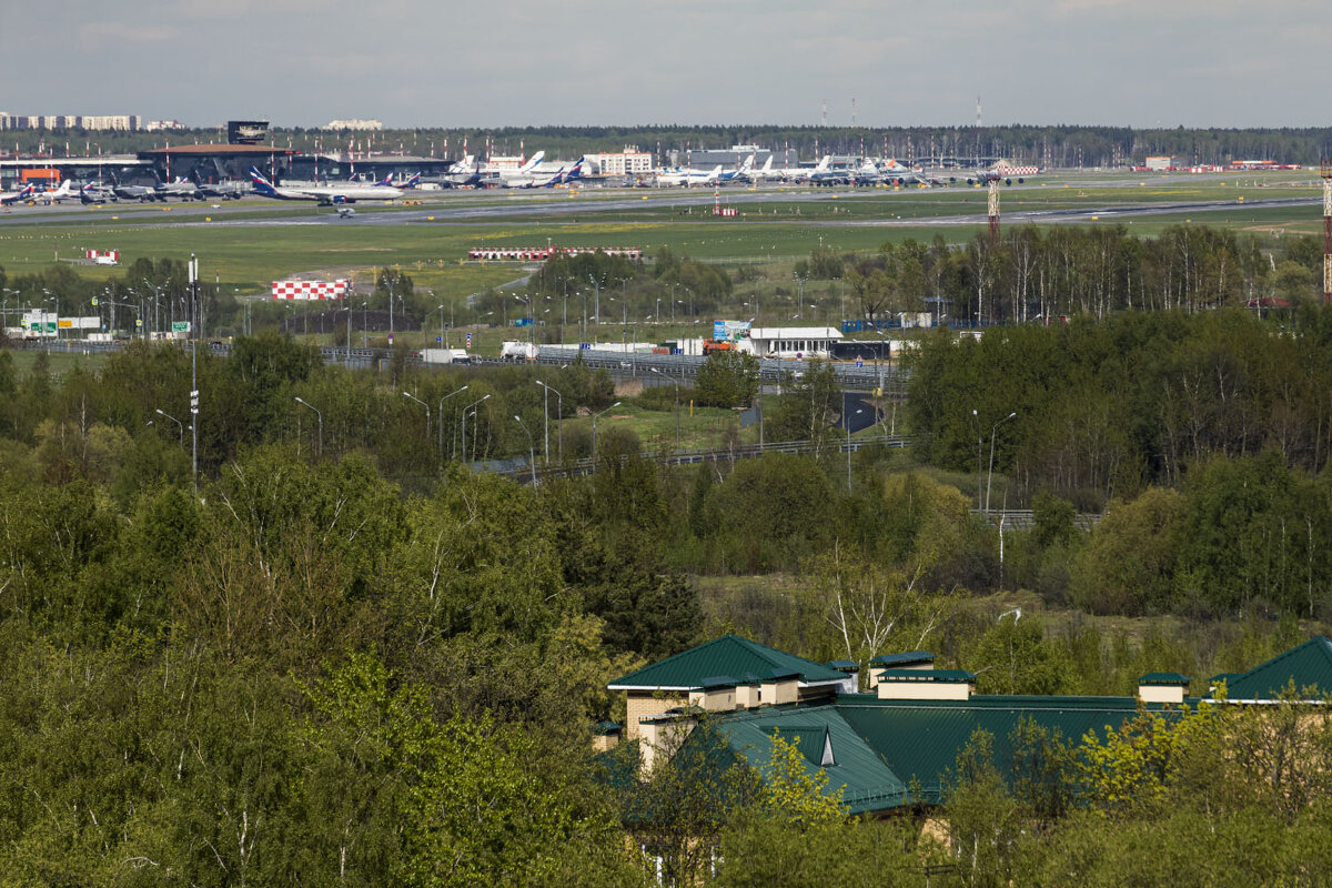 Вид на аэропорт - Александр 