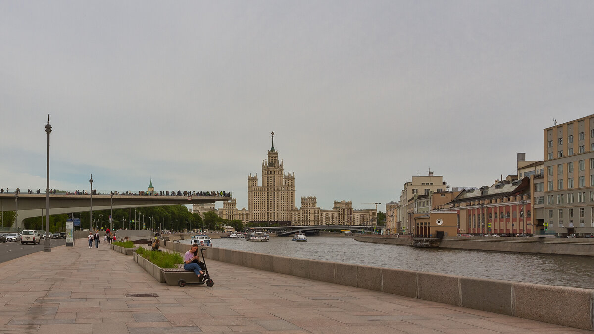 Москворецкая набережная... - Сергей Кичигин