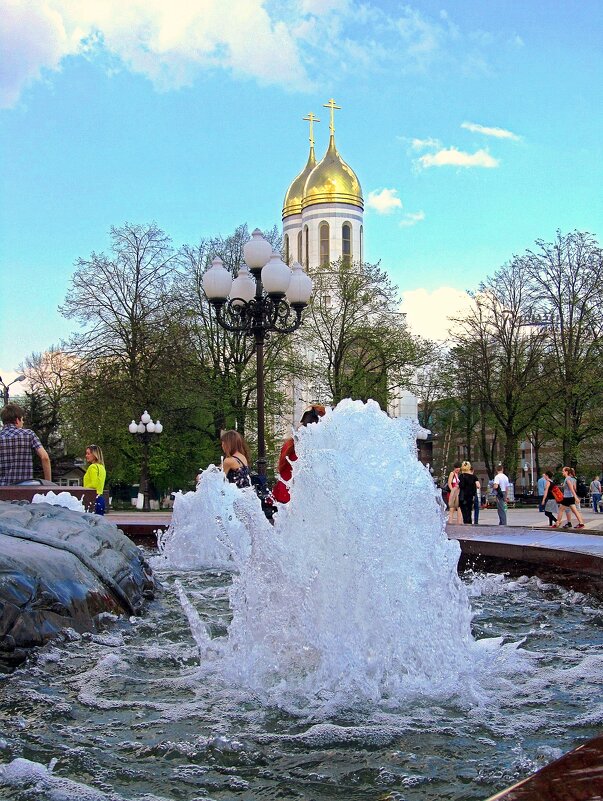 Бурлит фонтан - Сергей Карачин