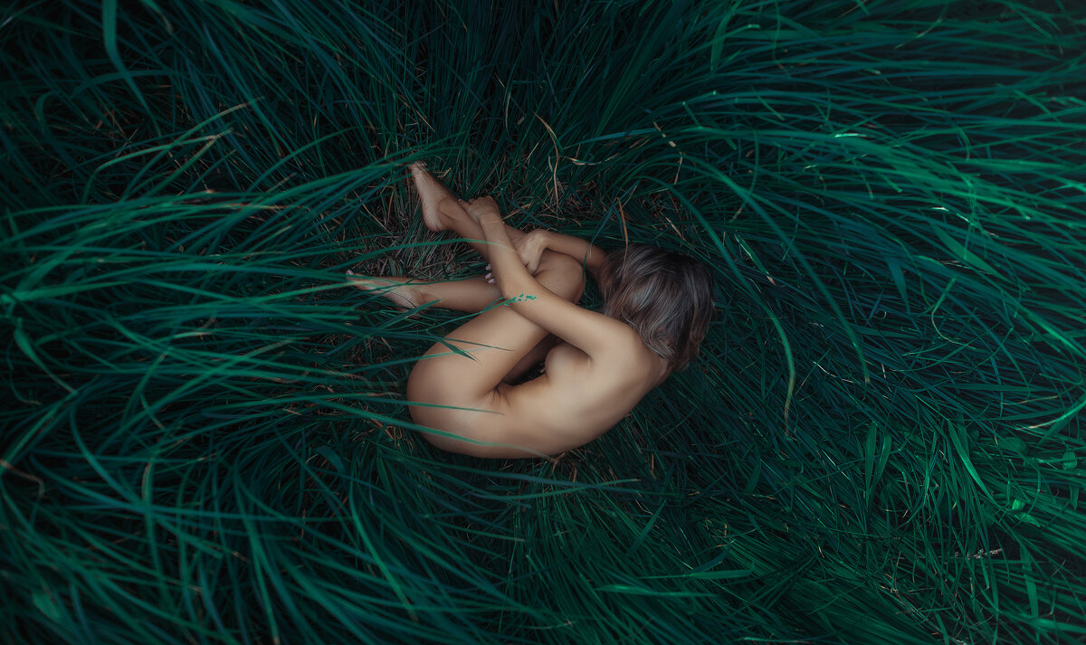 The Green Veil of Loneliness - Pavel Mylnikov