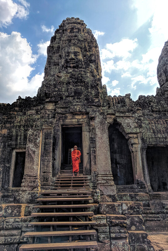 Монах в Ангкор Ват - Олег Ы