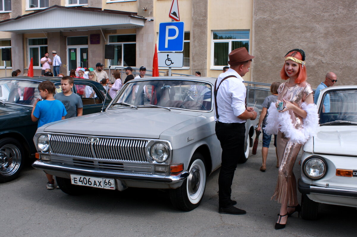 На выставке ретро-автомобилей - Нэля Лысенко