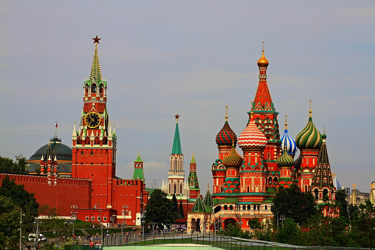 Всегда привлекательная  Москва - олег свирский 