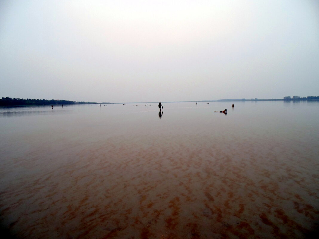 Цветное дно на Озере Карачи . - Мила Бовкун