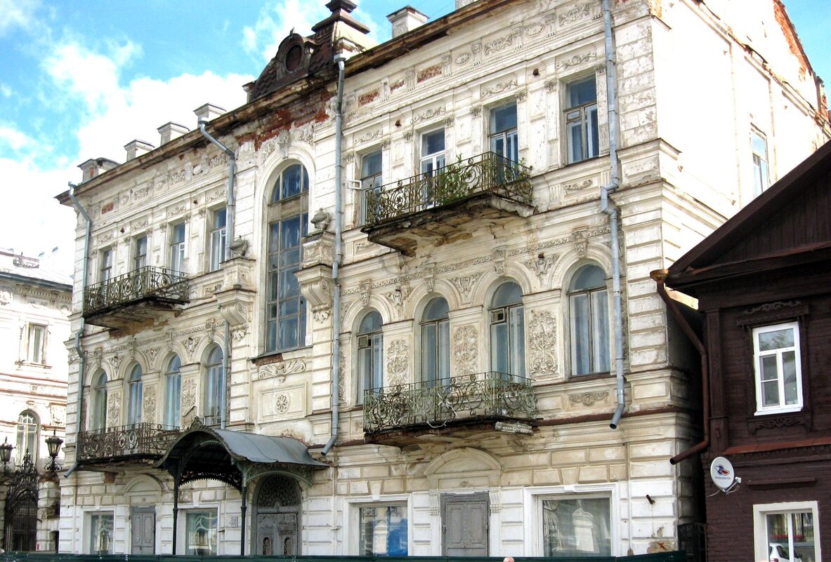 Старинное здание. Кострома - Gala 