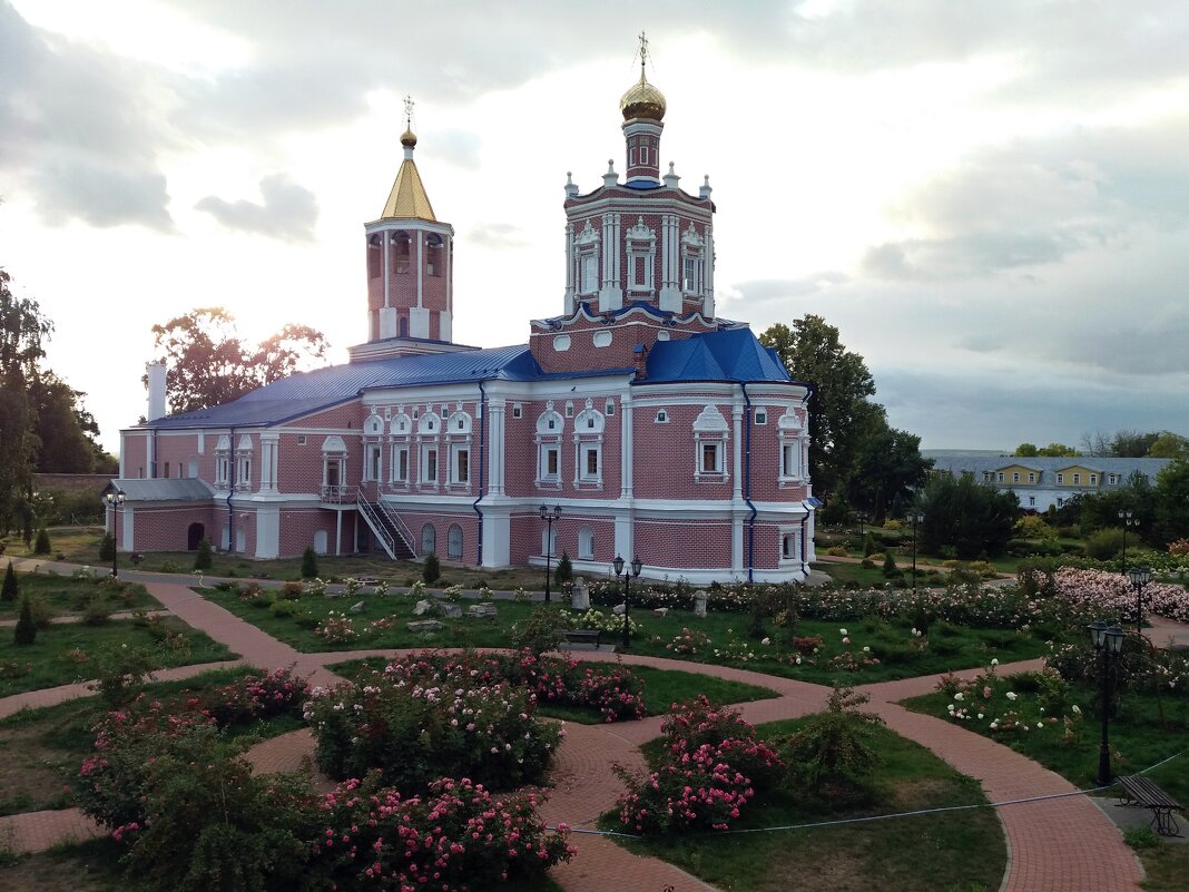 Храм в честь сошествия Святого Духа на апостолов - Galina Solovova
