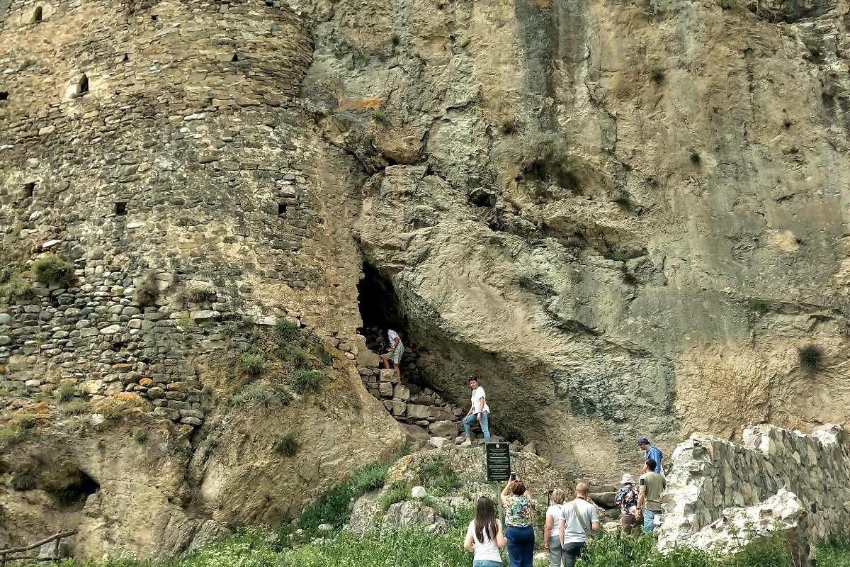 Дзивгисская пещерная крепость - Елена (ЛенаРа)