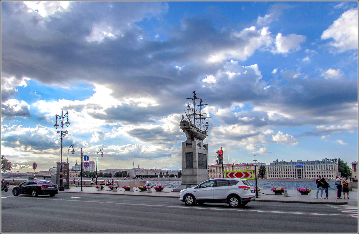 Памятник кораблю "Полтава" на Воскресенской набережной. - Любовь Зинченко 