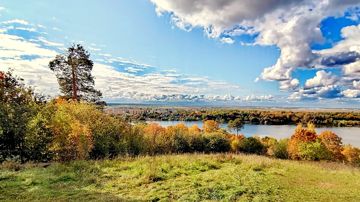 Вид с Вороньей горы на Дудергофское озёро - Сергей 
