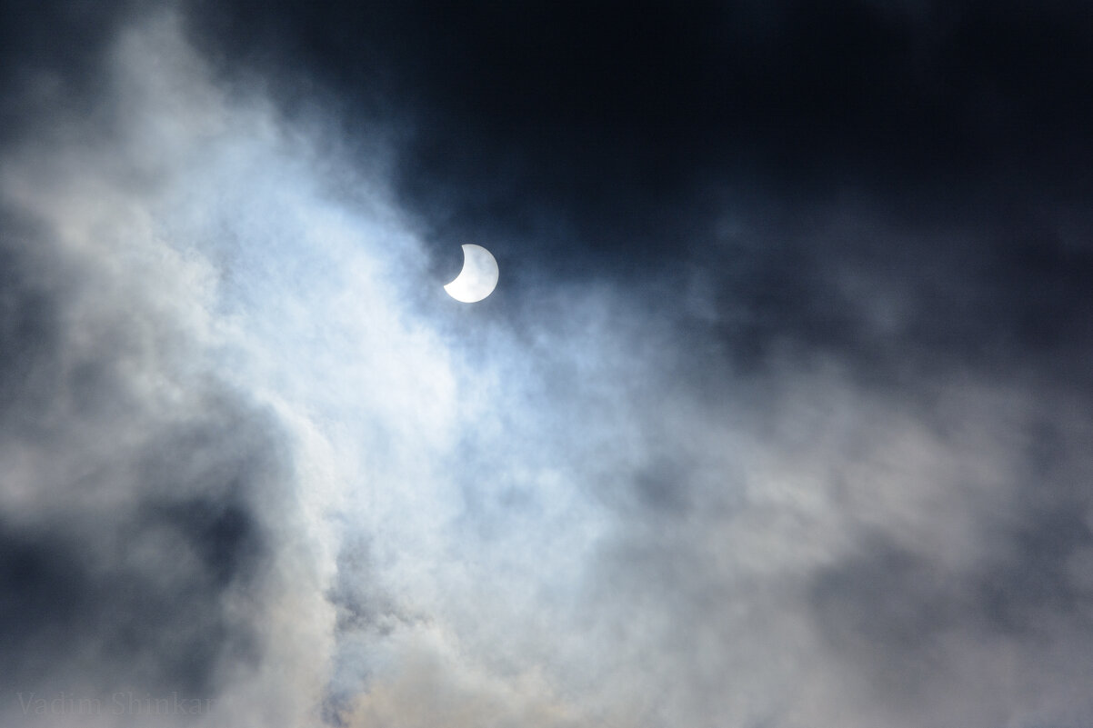 Частичное солнечное затмение 2022 - Вадим Фотограф