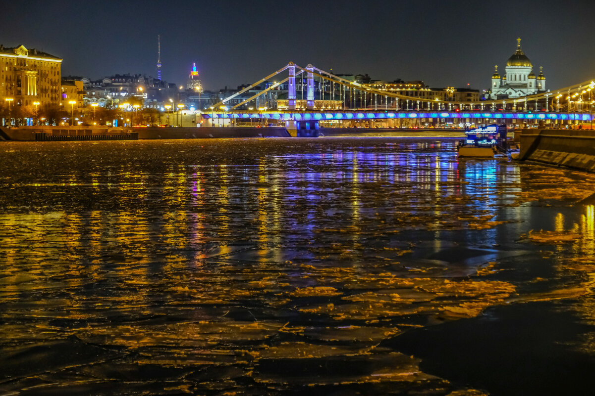 Крымский мост на Москва-реке - Георгий А