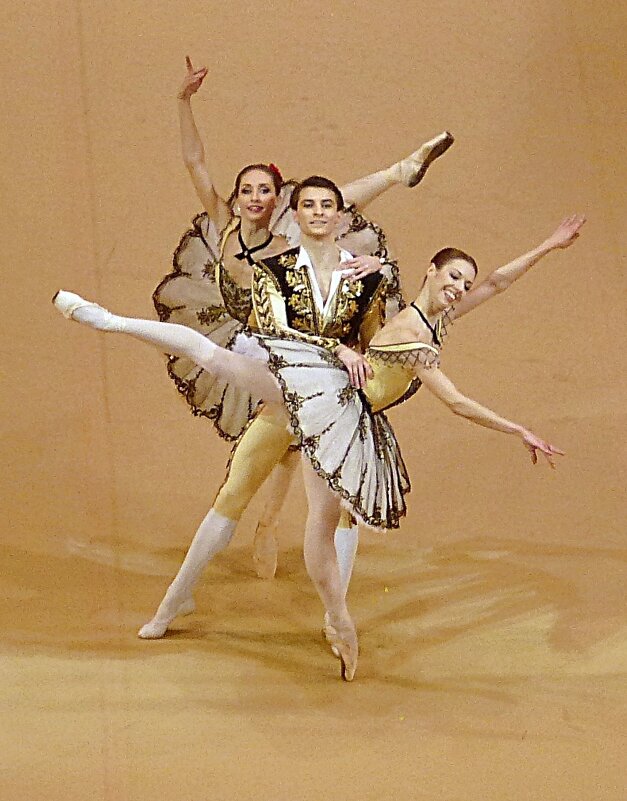 Премьера балета "Классическое па из балета "Пахита" - Лидия Бусурина