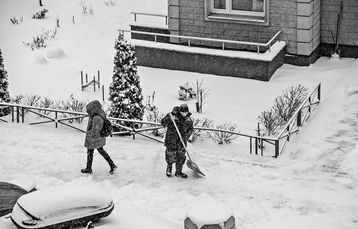 В Москве шёл снег - Валерий Иванович