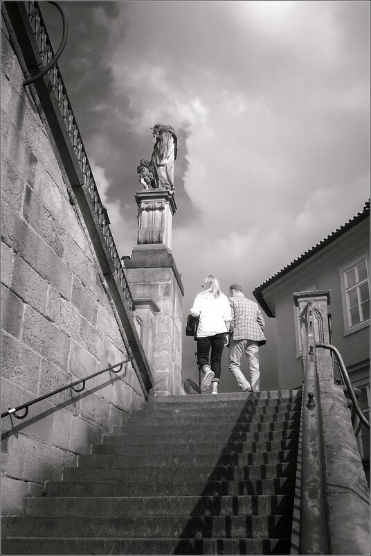 На старой лестнице - Jiří Valiska
