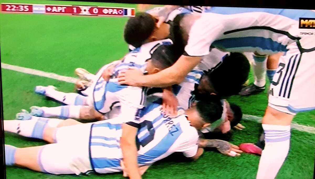 Аргентина празднует победу - ГЕНРИХ 