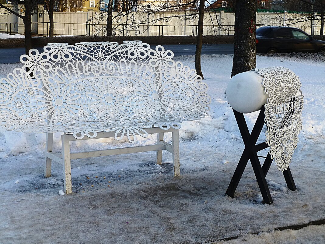 Кружевная скамейка в Вологде - Лидия Бусурина