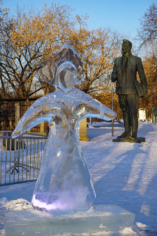 Ледовая скульптура - Ольга 