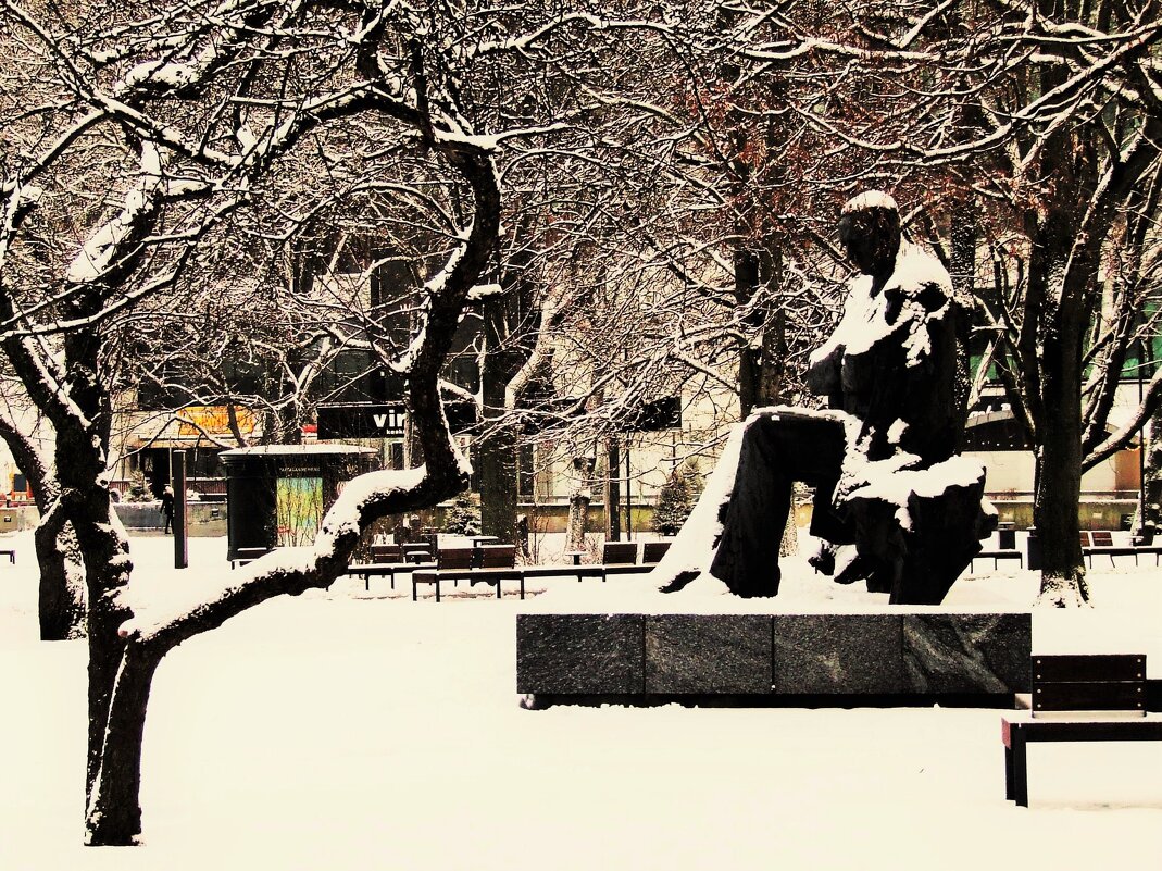 Памятник А.Х.Таммсааре в парке его имени - Aida10 