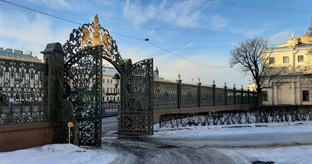 Ворота Шереметевского дворца - Наталья Герасимова