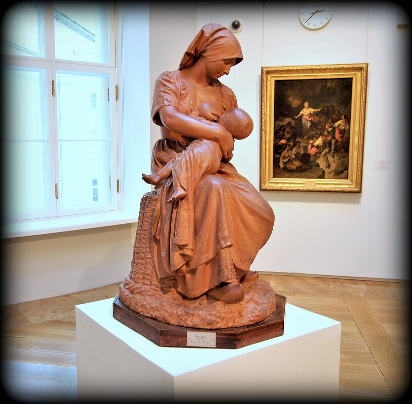Скульптура "Крестьянка с ребенком". - Валерий Новиков