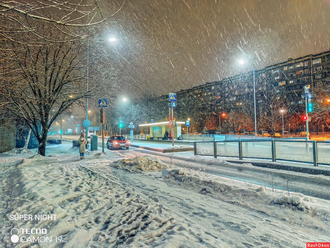 Ночной снегопад в Белгороде - Игорь Сарапулов