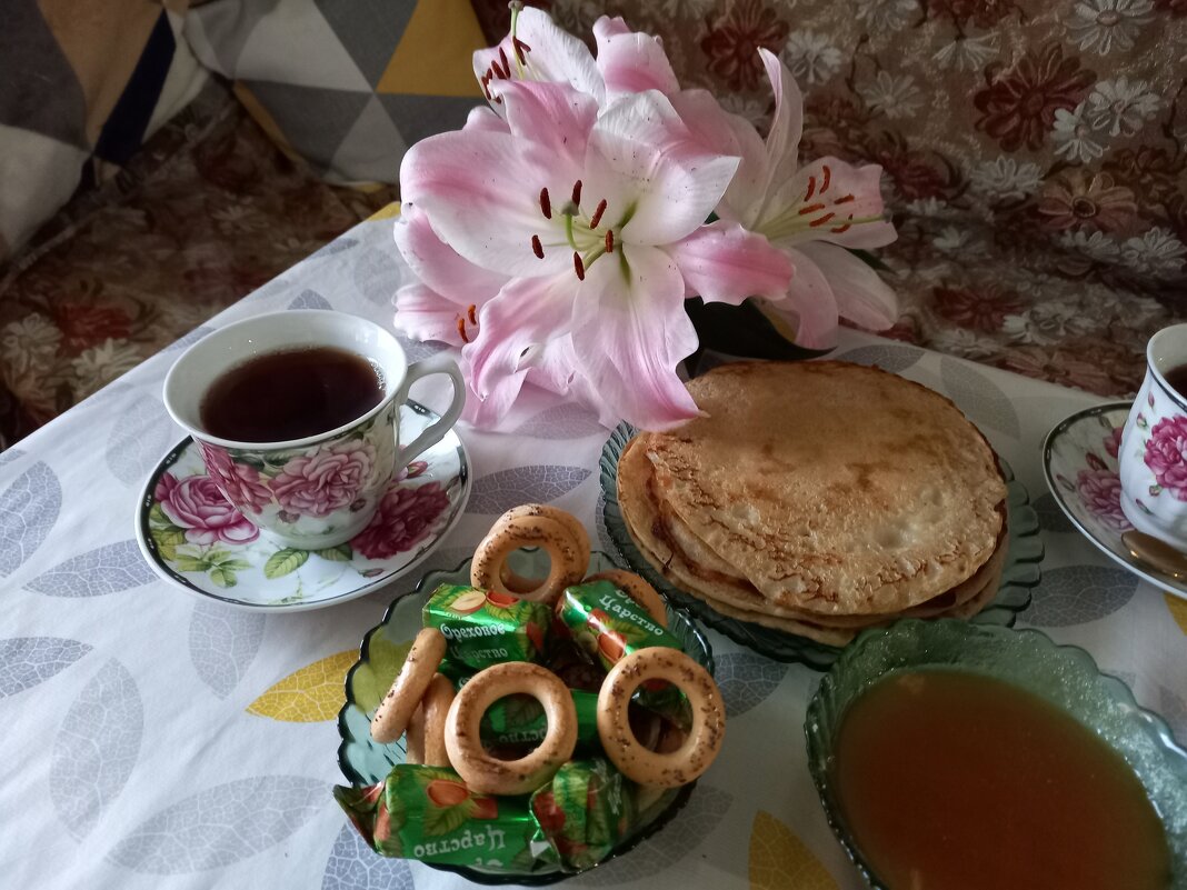 Чай, цветы и блины... - BoxerMak Mak