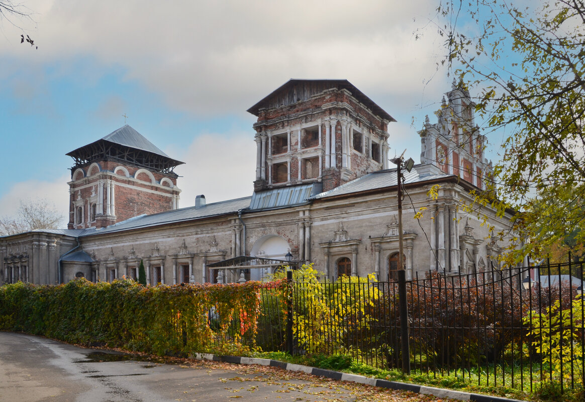 Тихвинский храм Симонова монастыря - Oleg4618 Шутченко