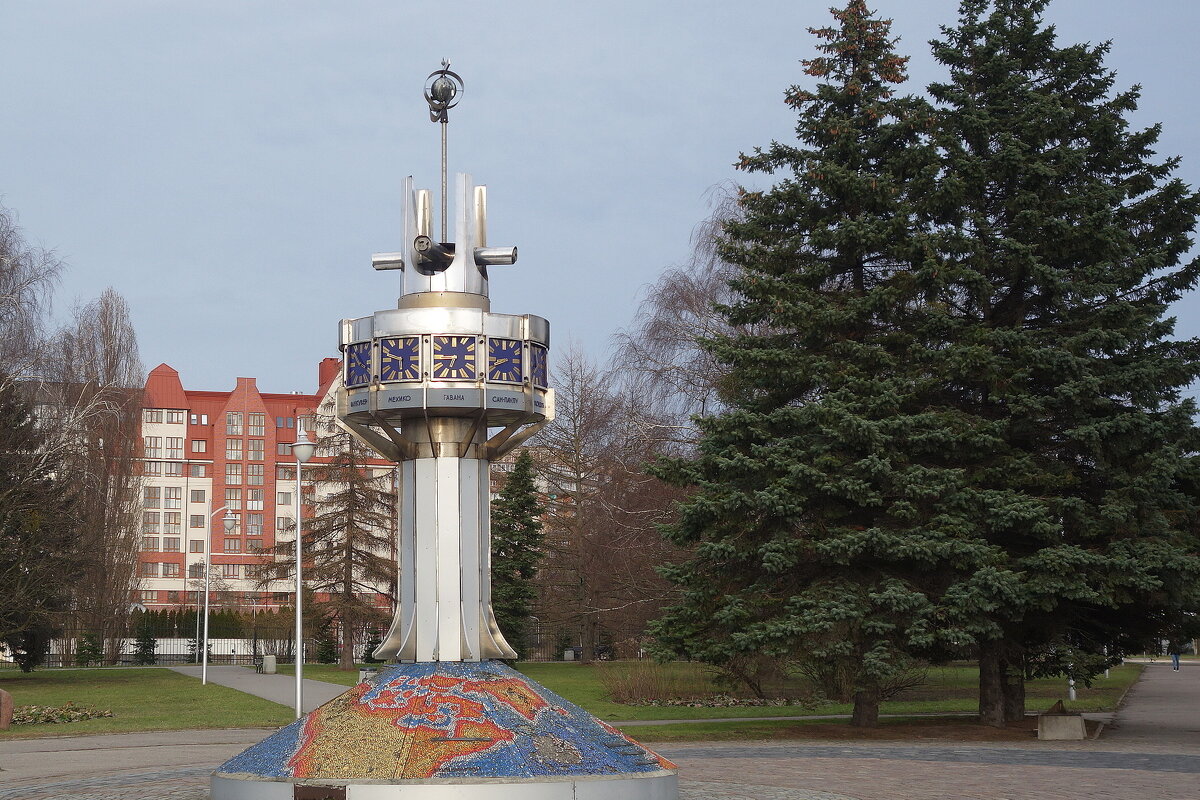 Скульптура Мировые часы, Калининград - Маргарита Батырева