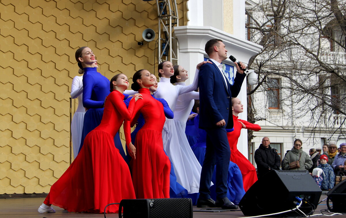 Праздничный концерт в Севастополе - Елена Даньшина