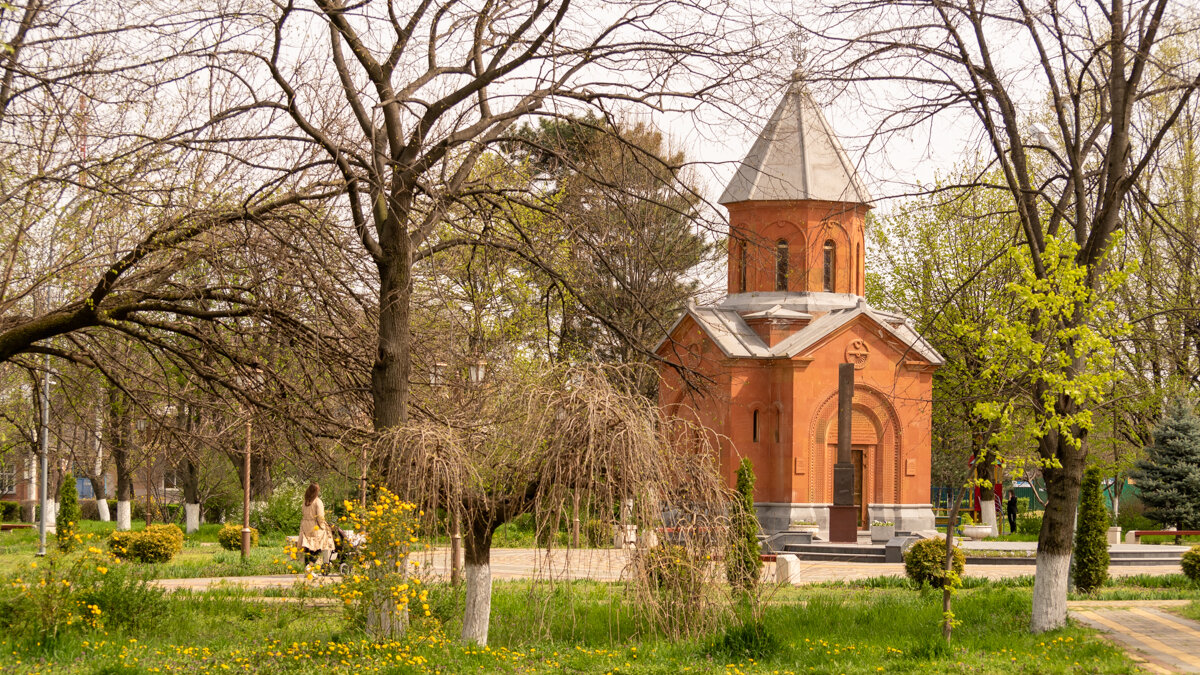 Часовня в городском парке - Игорь Сикорский