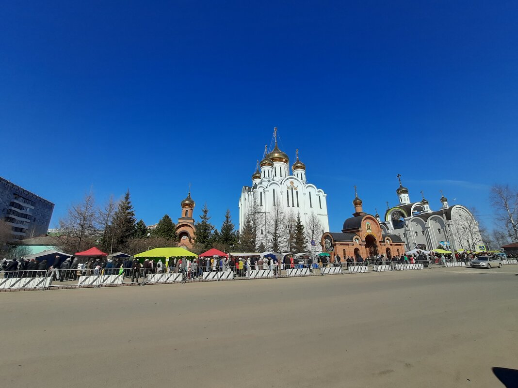 Пасхальная ярмарка возле Свято-Стефановского Кафедрального собора - Виктор 