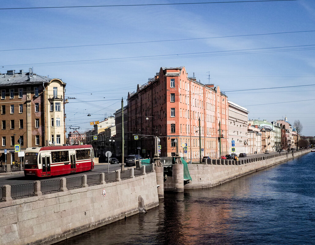 дом утюг в санкт петербурге