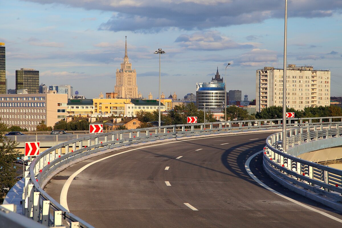 Вид на Москву с эстакады - Виктор Павленко 