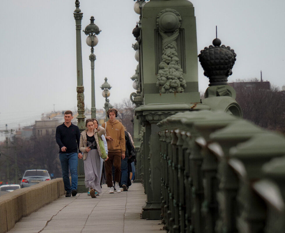 На Троицком мосту - Магомед .