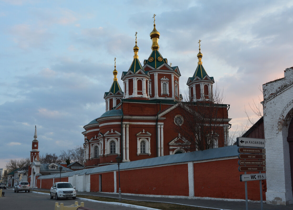 Монастырский храм - Александр Буянов