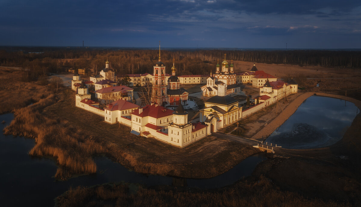 Варницкий монастырь в закатном золоте ч3 - Дмитрий Шишкин