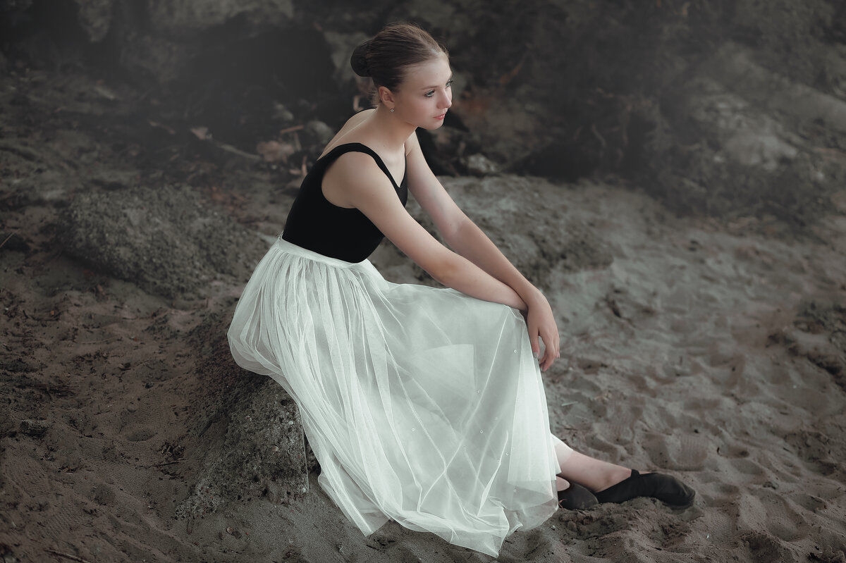 Балерина на камне. - Юлия Кравченко