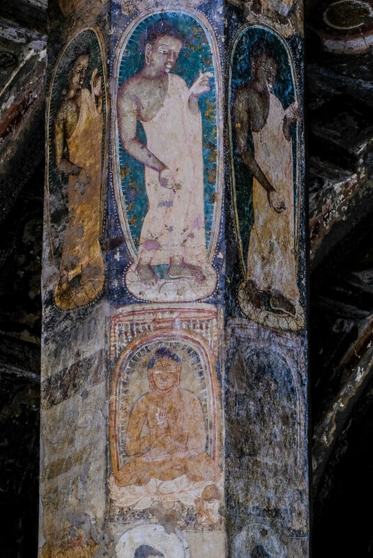 Фрески в вырезанном пещерном храме Аджанта (2) - Георгий А