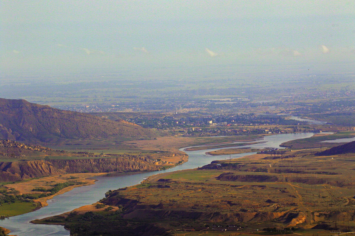 Рассветный пейзаж с рекой Сулак - M Marikfoto