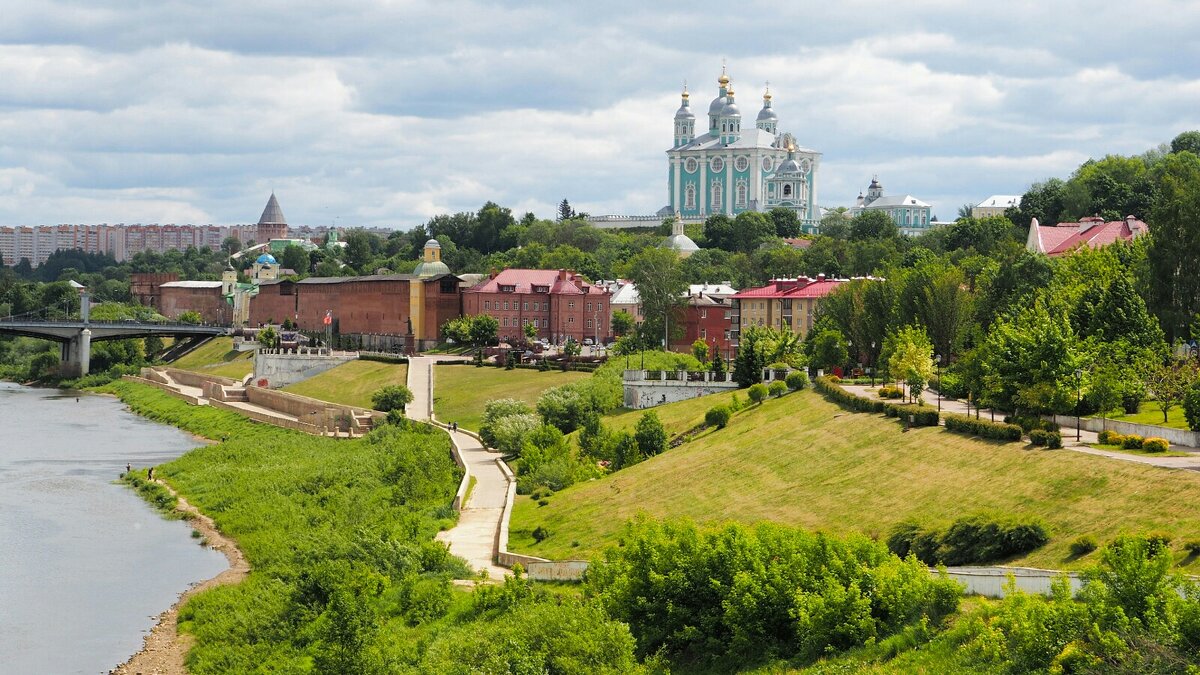 Смоленск - один из старейших городов России (в этом году городу будет 1160 лет). - Милешкин Владимир Алексеевич 
