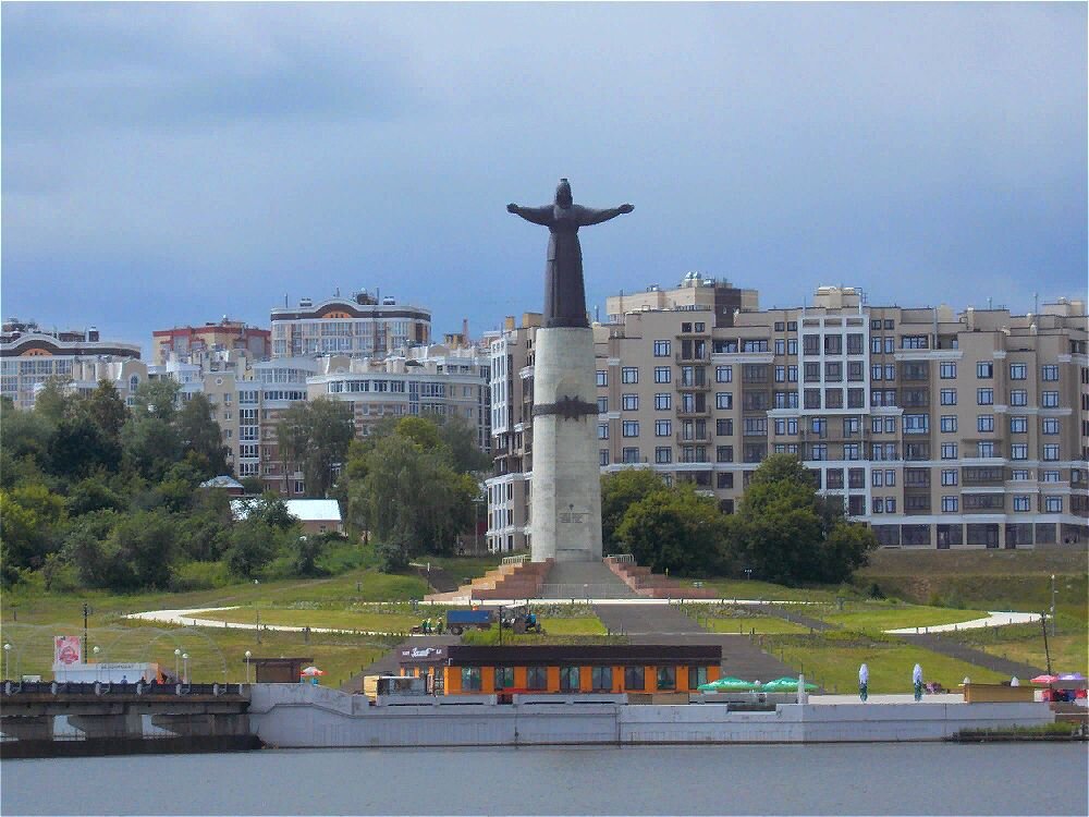 Монумент Мать-Покровительница, Чебоксары