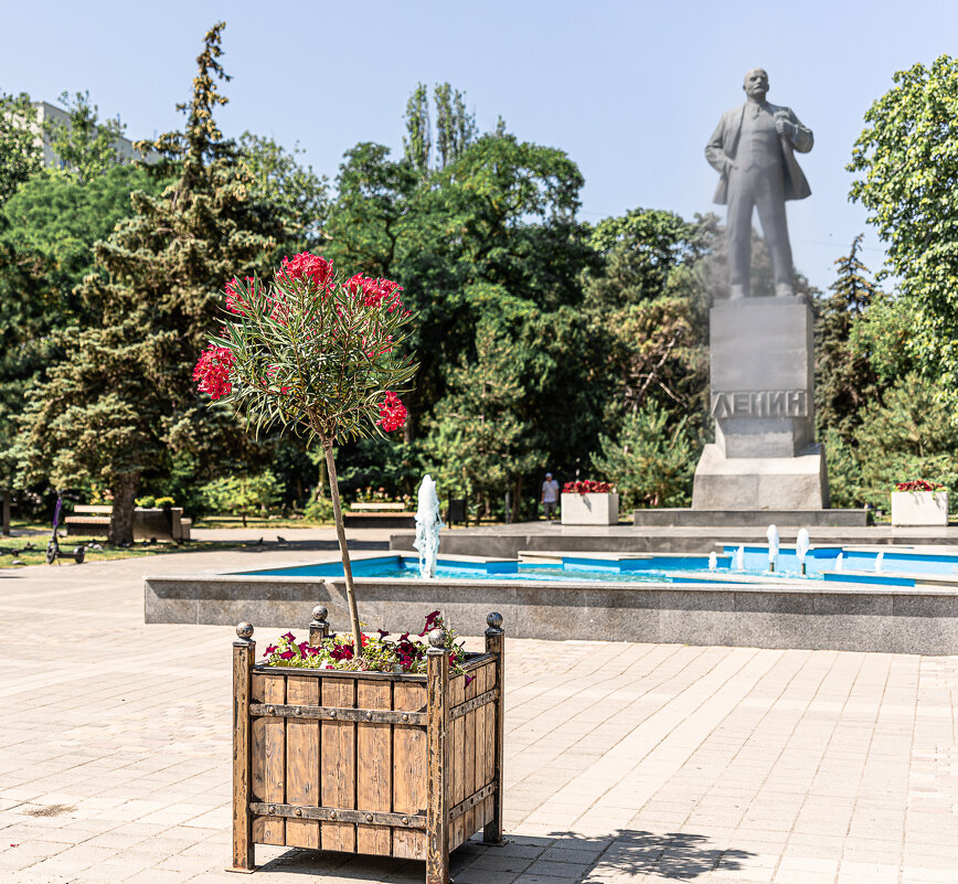 Вечно живой в Анапе... - Юрий ЛМ