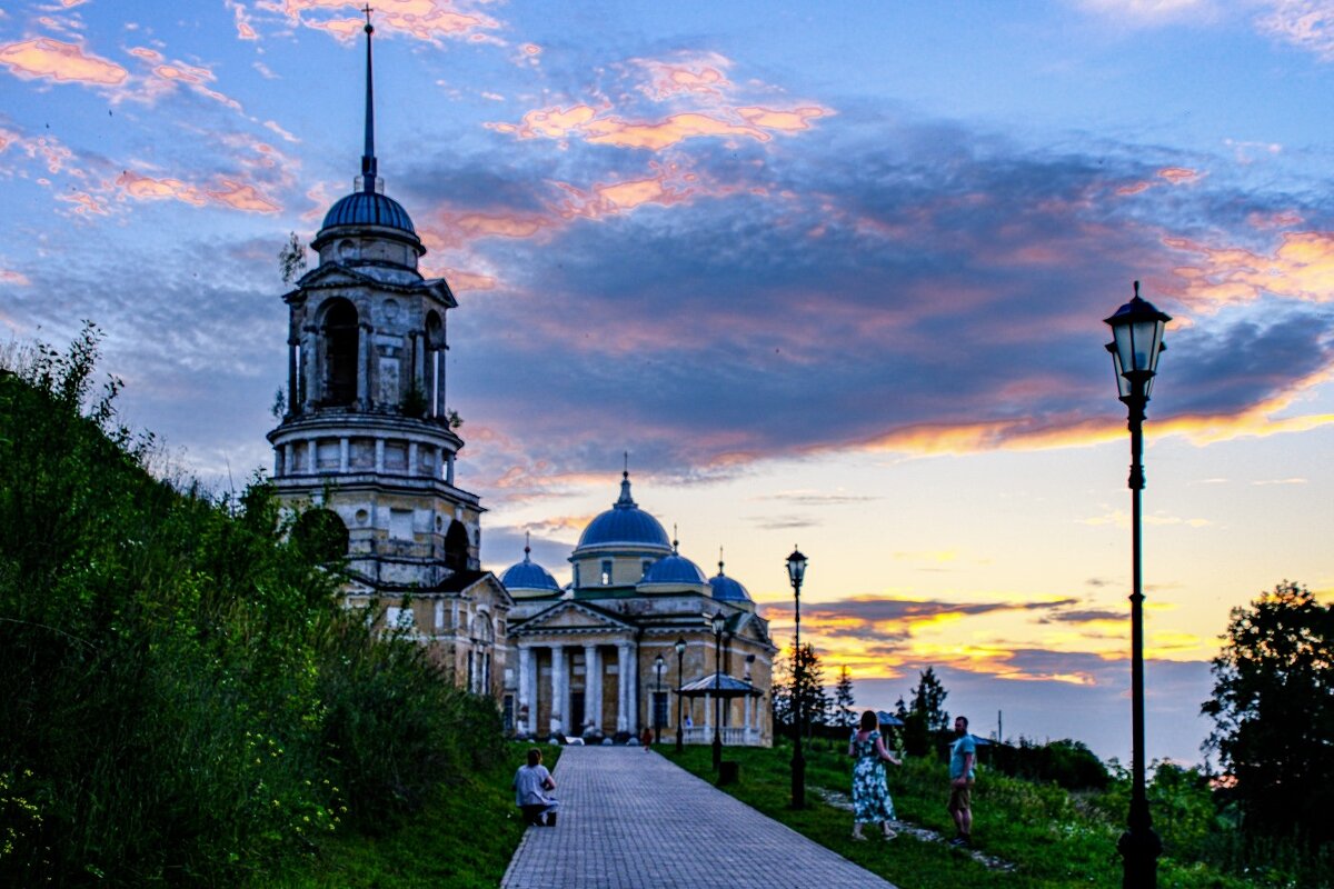 Новоторжский Борисоглебский монастырь на закате - Георгий А